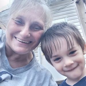 Meet your Posher, Sandy